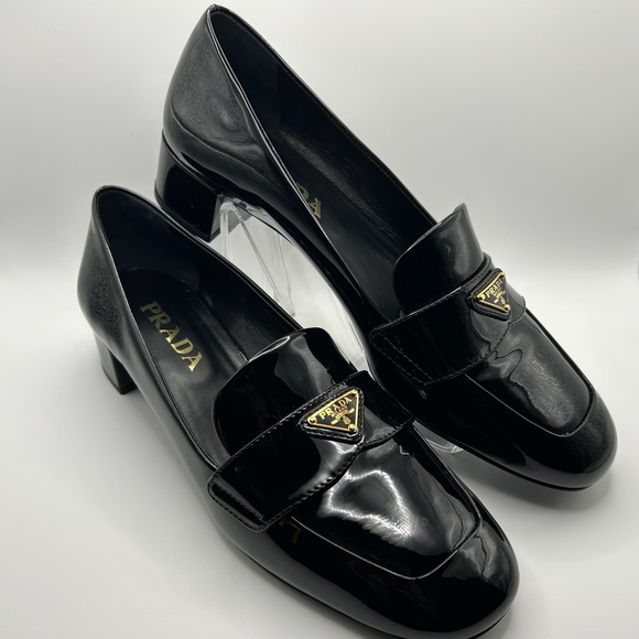 PRADA VERNICE LOAFER PUMPS || Black - Picture 4 of 15